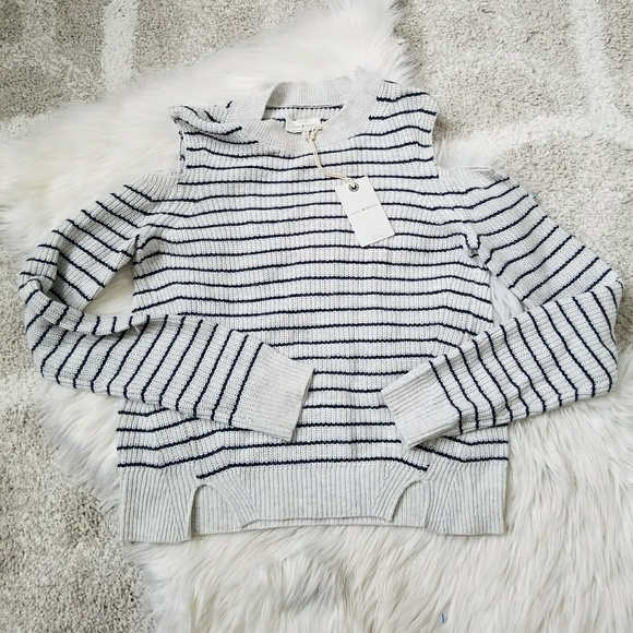 Lucky Brand Sweaters - NWT Lucky Brand cold shoulder sweater